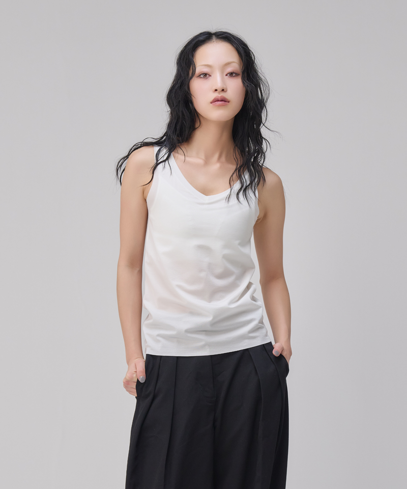 ENEU ブラック Vネック タンクトップ XL Nstyle】Vネックタンクトップ - UNDY wardrobe
