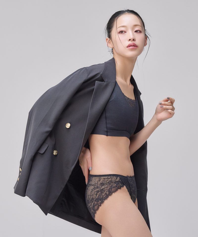 Nstyle】オープンネックハーフトップ - UNDY wardrobe